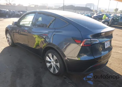 2024 Tesla Model Y Long Range Dual Motor All-Wheel Drive from USA, damaged, VIN 7SAYGAEE2RF060419